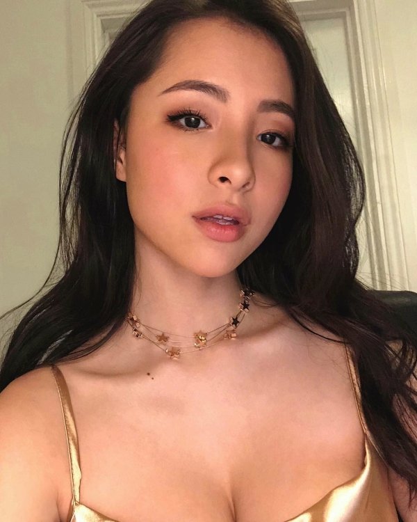 50+ Sexy Asian Beauties 26