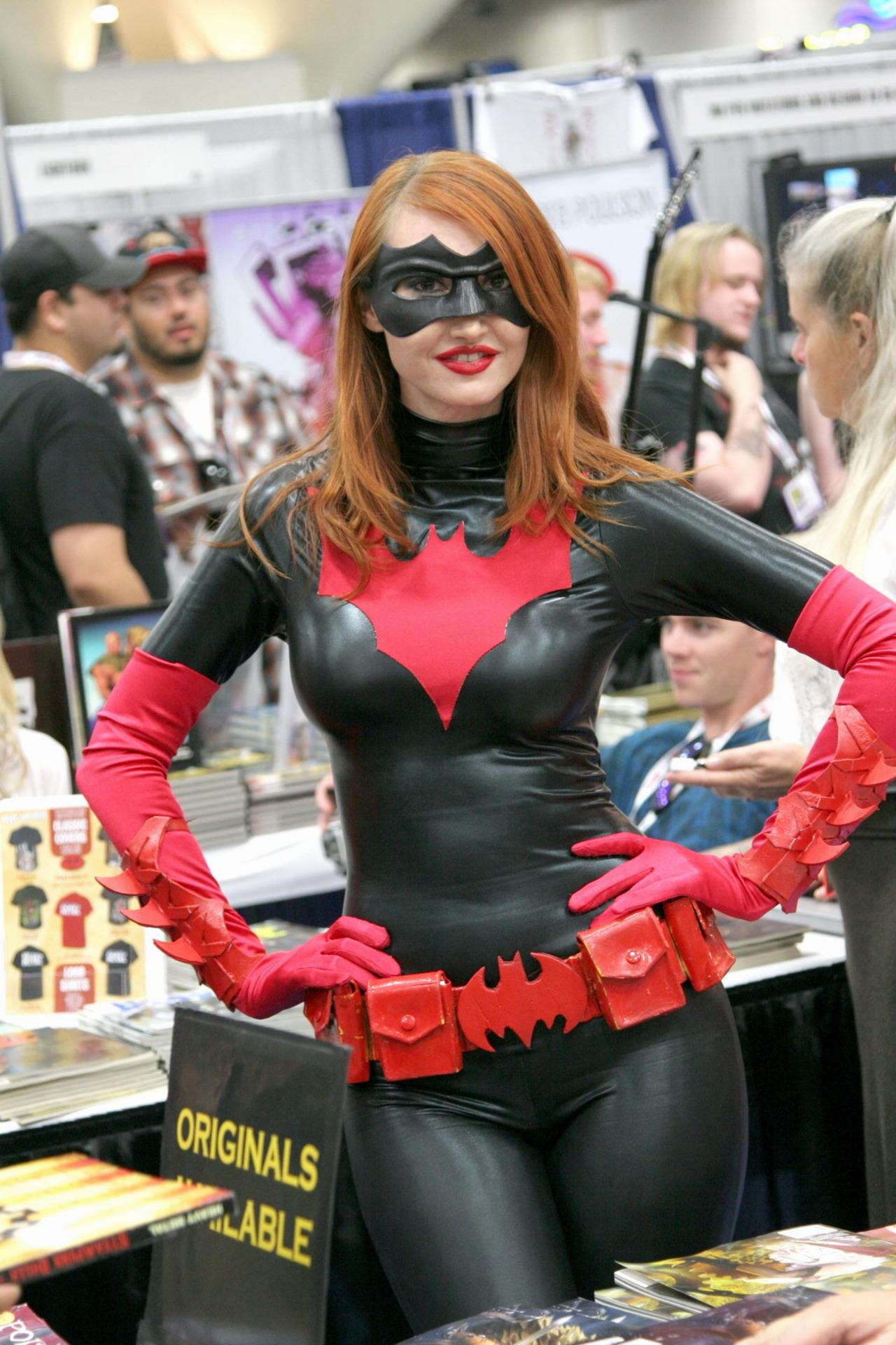 44 Hot Pictures Of Batwoman Demonstrate That She Is A Gifted Individual 19