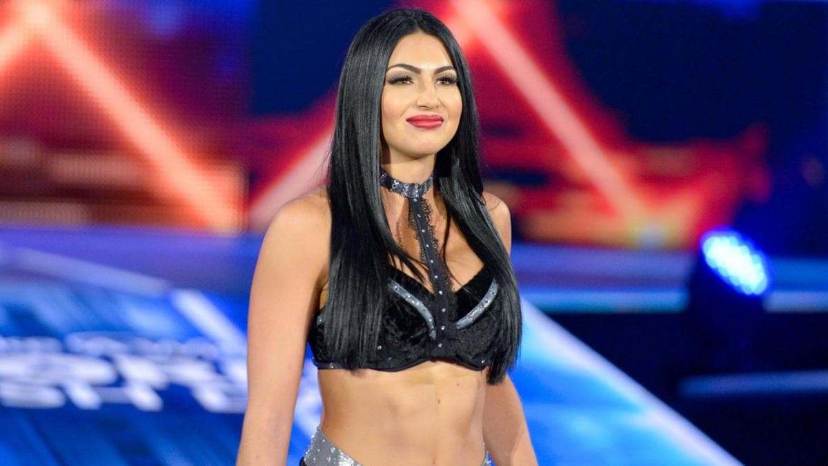 Billie Kay cleavages awesome pic