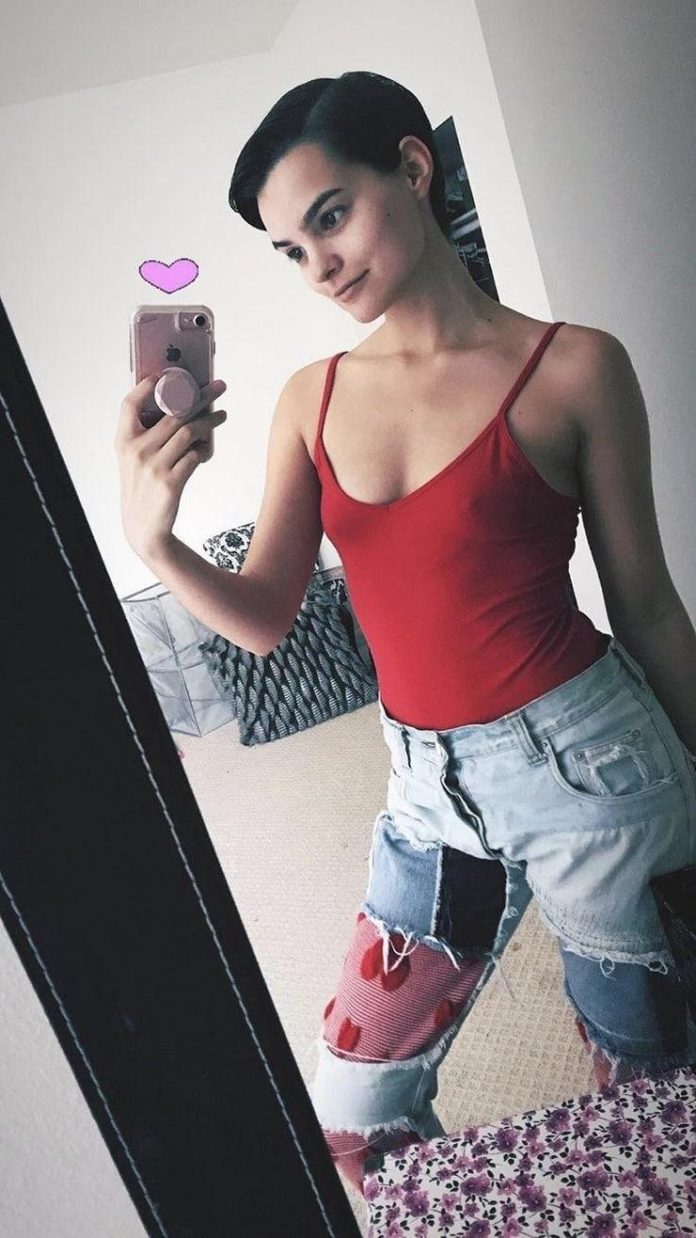 50 Brianna Hildebrand Nude Pictures That Are Erotically Stimulating 71