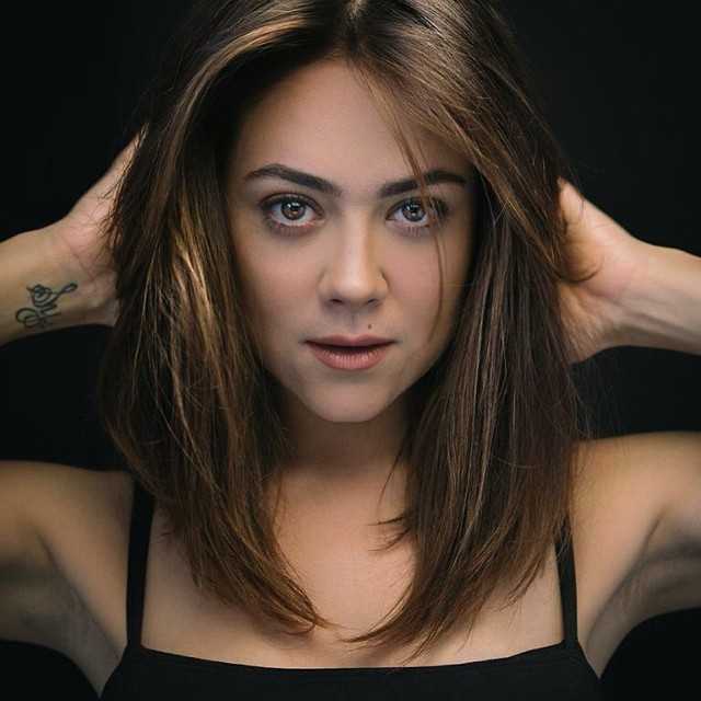 51 Sexy Camille Guaty Boobs Pictures Which Are Basically Astounding 6