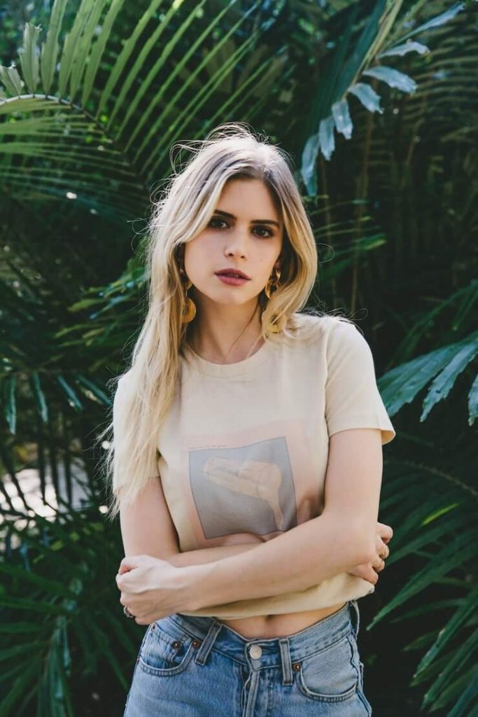 45 Sexy and Hot Carlson Young Pictures – Bikini, Ass, Boobs 43