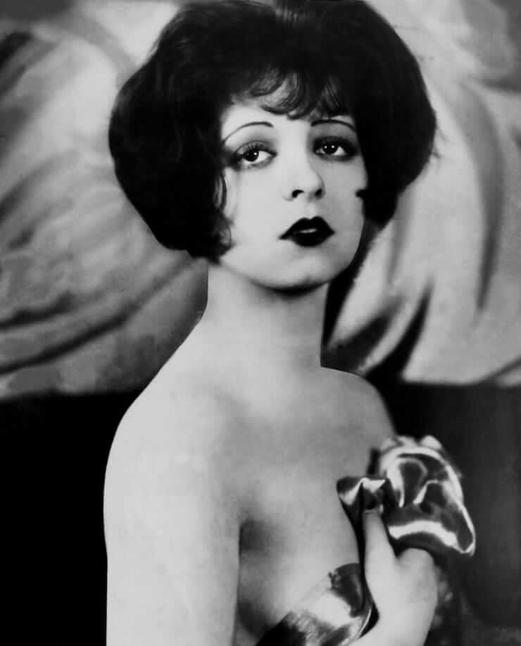 Clara Bow sexy pictures