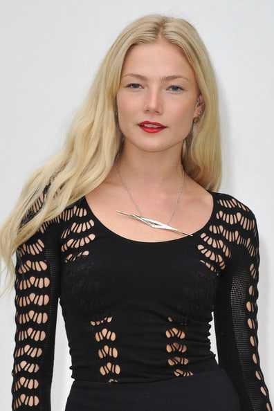 51 Clara Paget Nude Pictures Are Perfectly Appealing 394