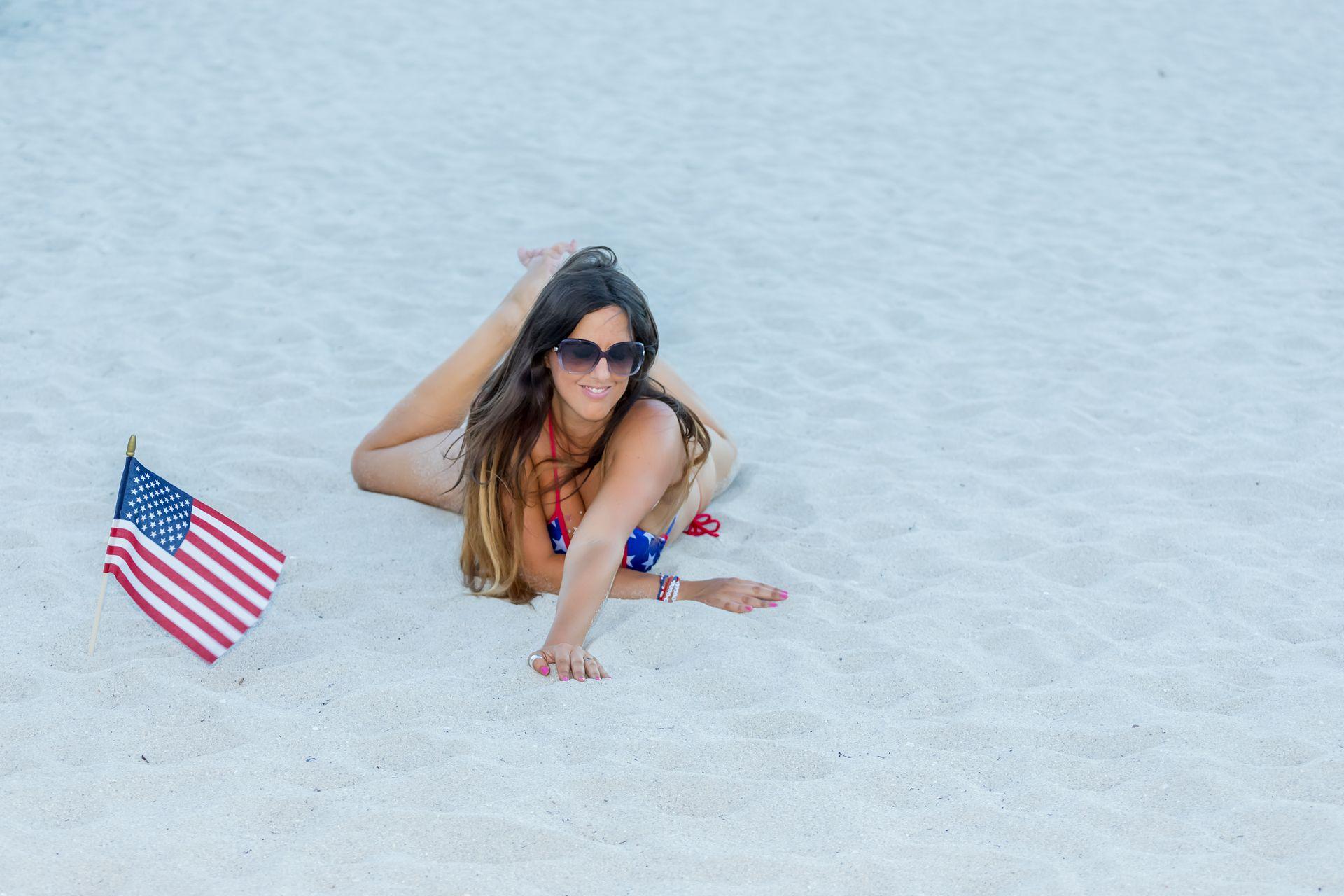 American Bikini babe Claudia Romani honours 4th July as she poses in a bikini on South Beach 9