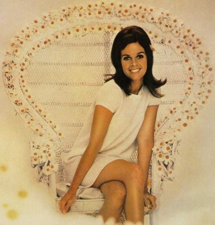 24 Claudine Longet Nude Pictures Which Demonstrate Excellence Beyond Indistinguishable 5
