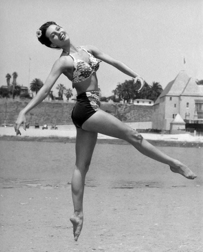 Cyd Charisse side butt pics