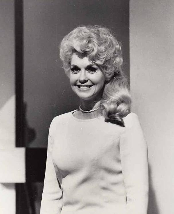 42 Donna Douglas Nude Pictures Are Sure To Keep You At The Edge Of Your Seat 700