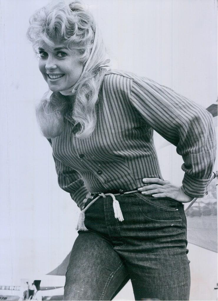 42 Donna Douglas Nude Pictures Are Sure To Keep You At The Edge Of Your Seat 453