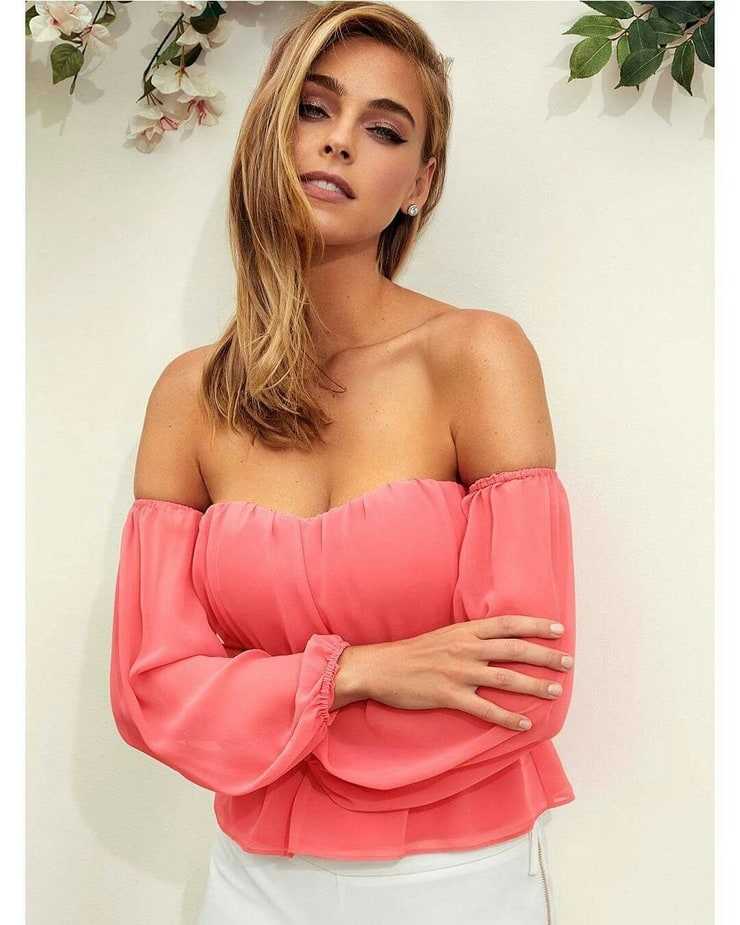51 Hottest Elizabeth Turner Big Butt Pictures Will Speed up A Gigantic Grin All over 23