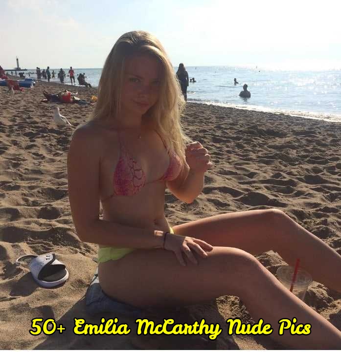 Mccarthy nude emilia Jenny McCarthy