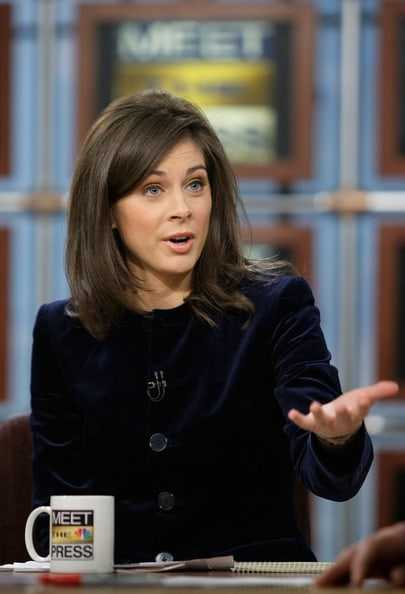 50+ Erin Burnett Hot Pictures Will Make You Go Crazy For This Babe 7