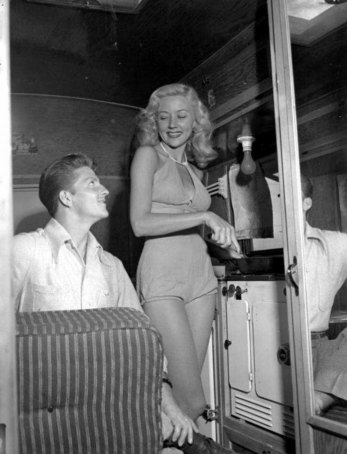 51 Gloria Grahame Nude Pictures That Are Appealingly Attractive 20