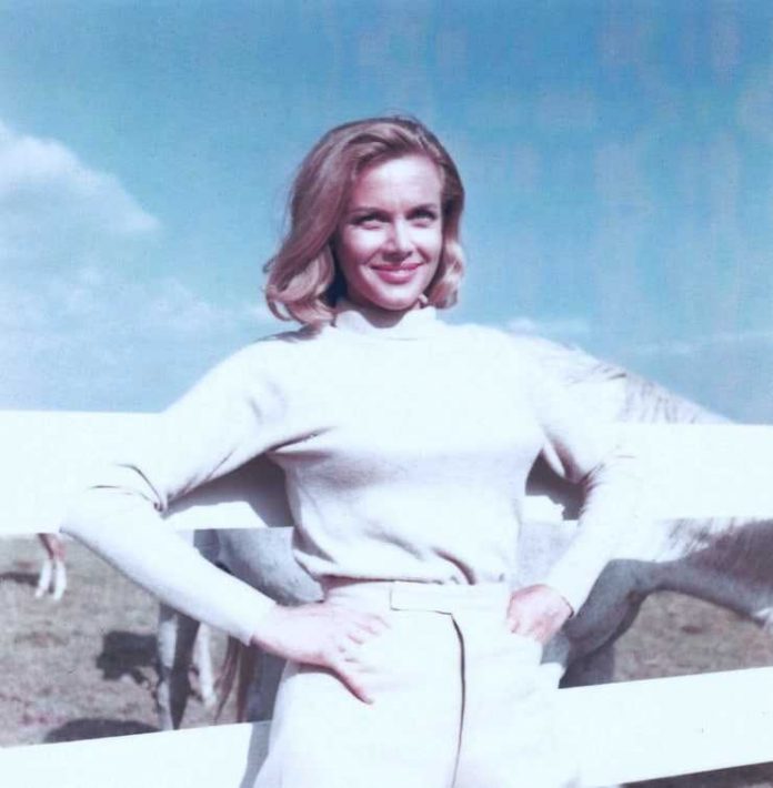 51 Hottest Honor Blackman Big Butt Pictures Which Are Incredibly Bewitching 21