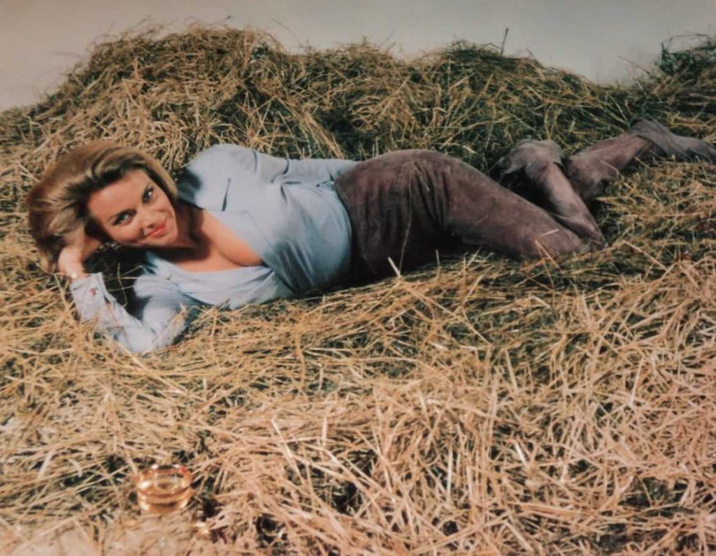 51 Hottest Honor Blackman Big Butt Pictures Which Are Incredibly Bewitching 2