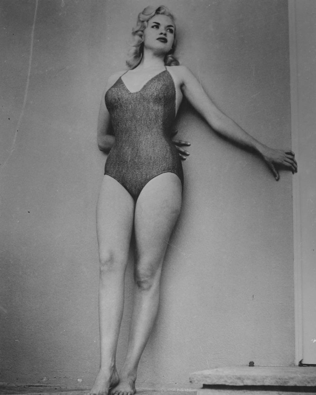 Jayne Mansfield hot bikini pic (2)