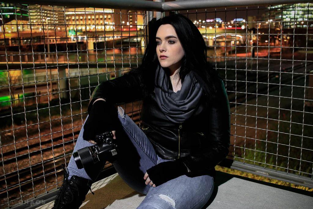 47 Hot Pictures Of Jessica Jones Which Are Incredibly Bewitching 4