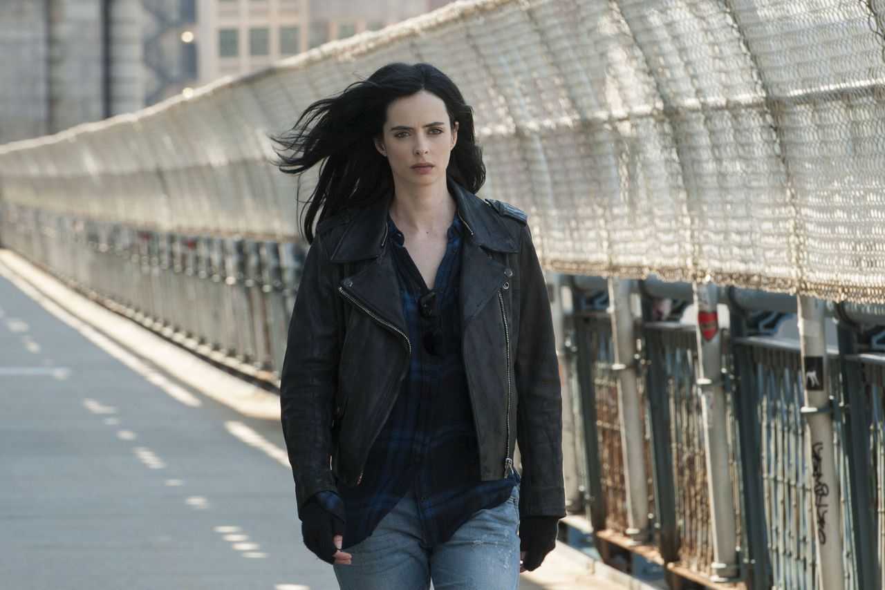 47 Hot Pictures Of Jessica Jones Which Are Incredibly Bewitching 7