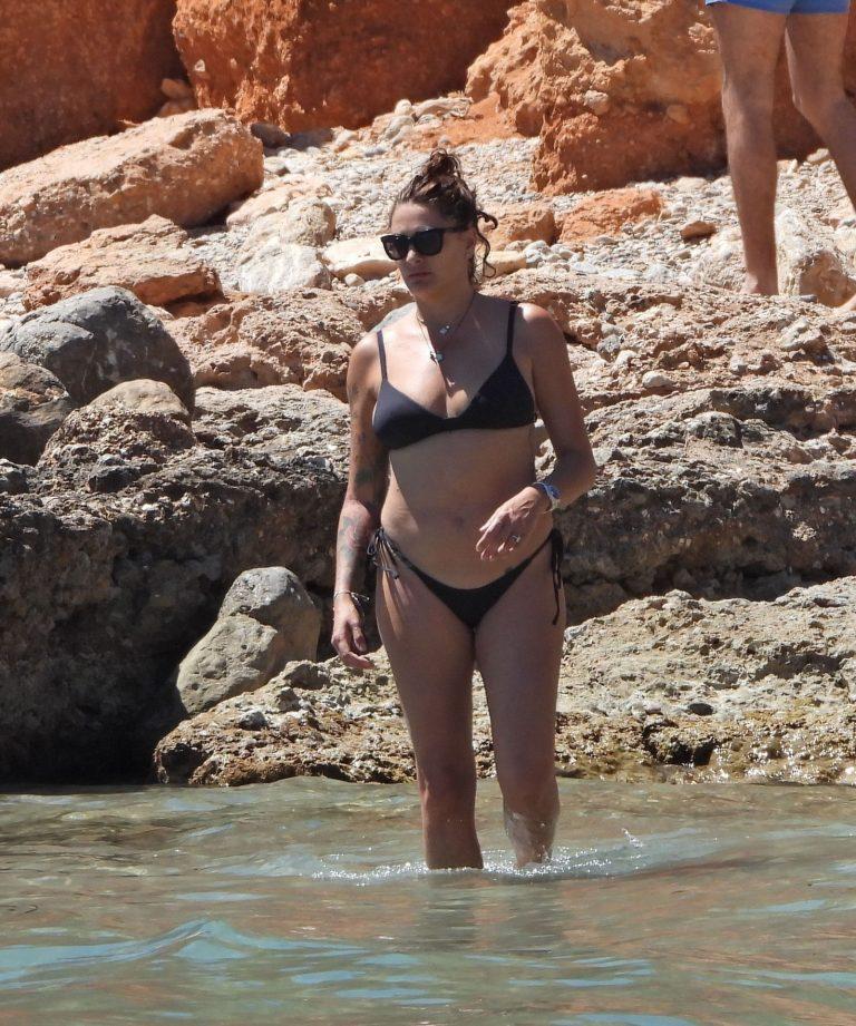 Robert Pires And Jessica Lemarie Enjoy A Holiday In Ibiza 30