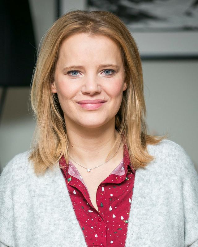 51 Sexy Joanna Kulig Boobs Pictures Are Going To Perk You Up 2