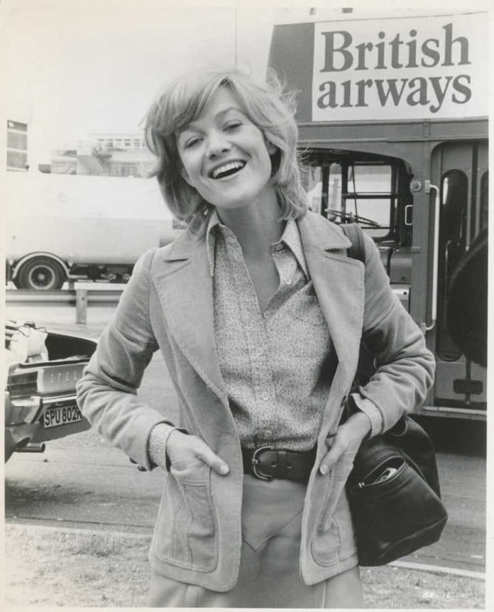 49 Judy Geeson Nude Pictures Brings Together Style, Sassiness And Sexiness 25