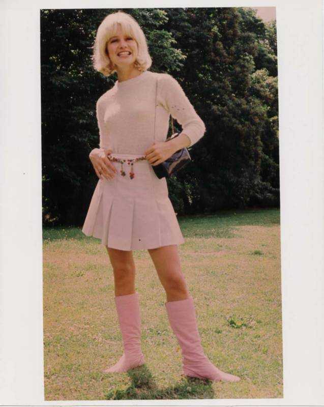 49 Judy Geeson Nude Pictures Brings Together Style, Sassiness And Sexiness 542