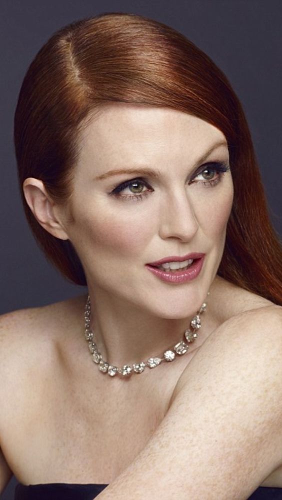 Julianne Moore sexy and hot