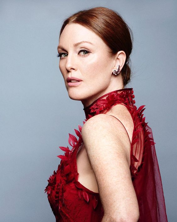 Julianne Moore very sexy pic