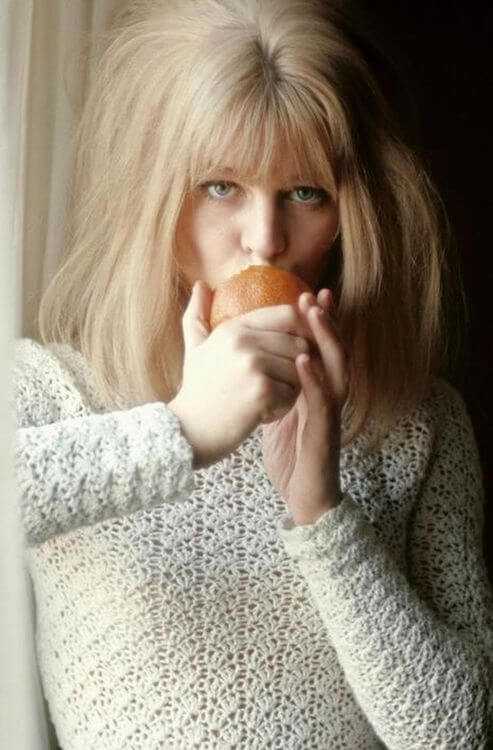 51 Hottest Julie Christie Big Butt Pictures Which Will Cause You To Surrender To Her Inexplicable Beauty 187