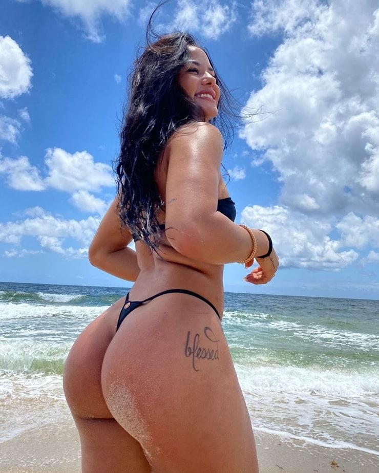 Katya Elise Henry sexy ass pictures