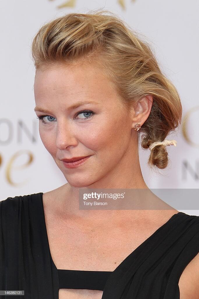 Kelli Giddish sexy pictures (4)