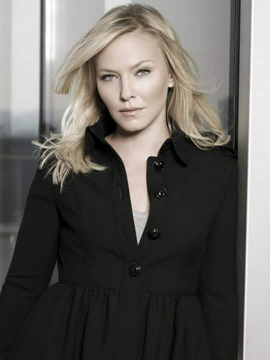 Kelli Giddish sexy side pictures (2)