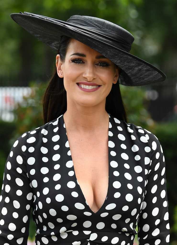 51 Sexy Kirsty Gallacher Boobs Pictures Which Will Make You Feel Arousing 76