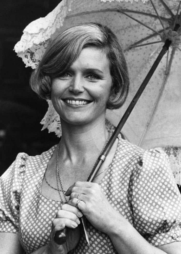 51 Hottest Lee Remick Big Butt Pictures Which Will Cause You To Surrender To Her Inexplicable Beauty 11