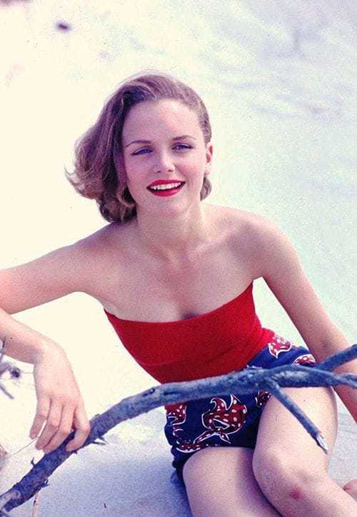 Lee Remick sexy look pictures