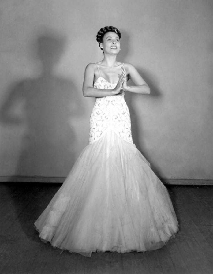 47 Hottest Lena Horne Big Butt Pictures Are A Genuine Exemplification Of Excellence 32
