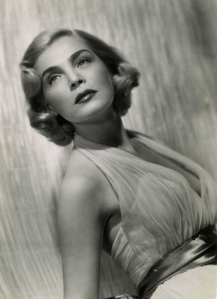 51 Sexy Lizabeth Scott Boobs Pictures Which Will Make You Succumb To Her 19