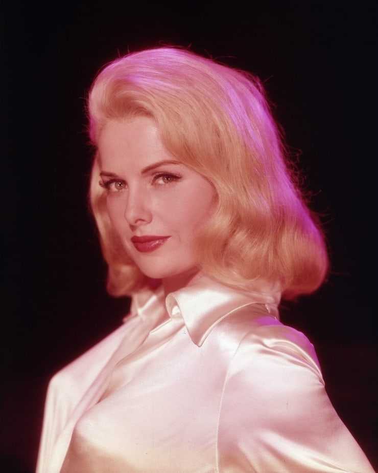 51 Sexy Martha Hyer Boobs Pictures Will Induce Passionate Feelings for Her 42