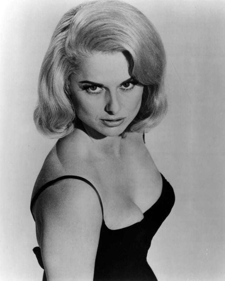 51 Sexy Martha Hyer Boobs Pictures Will Induce Passionate Feelings for Her 125