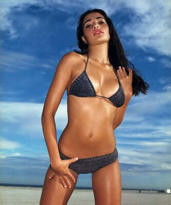 Natalie Martinez sexy bikini pics