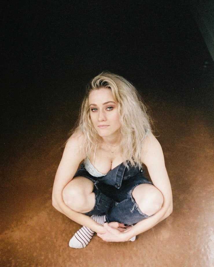 51 Sexy Olivia Taylor Dudley Boobs Pictures Are A Charm For Her Fans 27