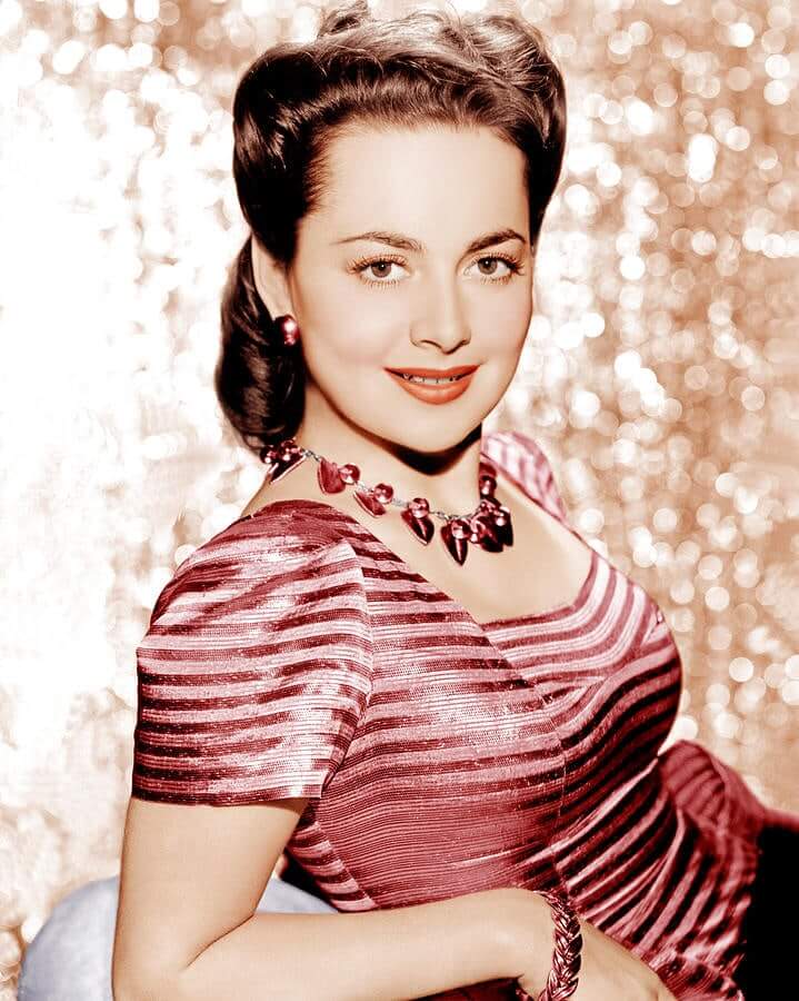 51 Sexy Olivia de Havilland Boobs Pictures Are Sure To Leave You Baffled 668