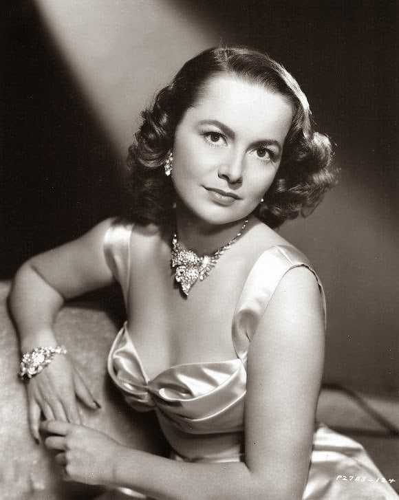 51 Sexy Olivia de Havilland Boobs Pictures Are Sure To Leave You Baffled 36