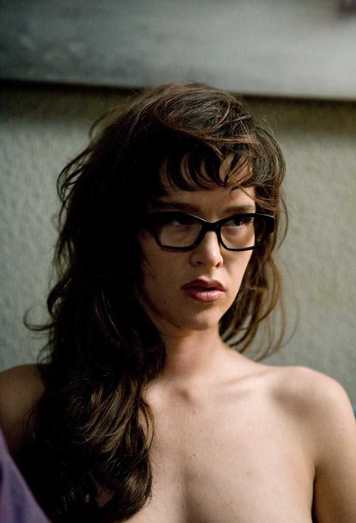 51 Hottest Paz de la Huerta Big Butt Pictures Will Drive You Frantically Enamored With This Sexy Vixen 127