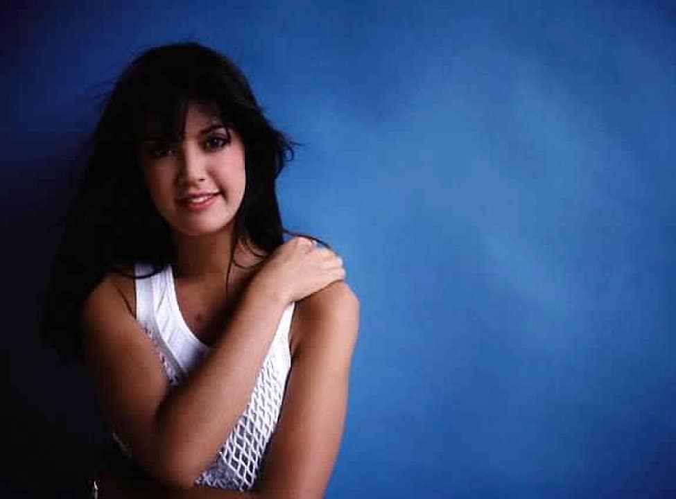 Phoebe Cates awesome picture