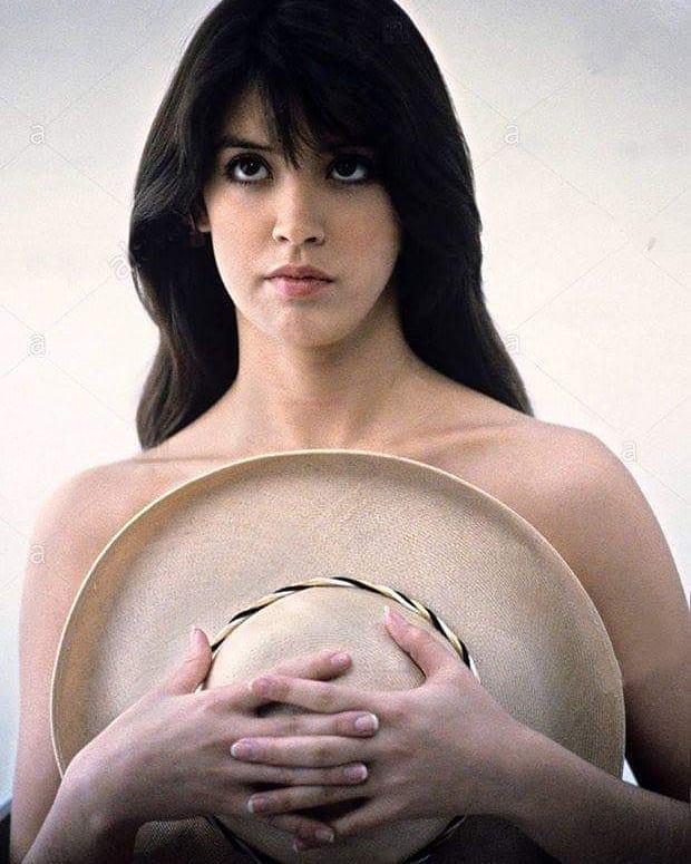 Phoebe Cates awesome pictures