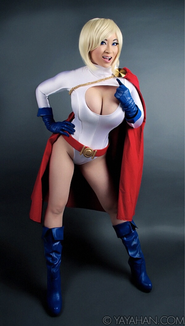 Power Girl sexy cleavages (2)