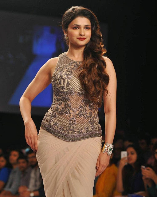 Prachi Desai Beautiful Actress Ramp Walk Photos at Fashion Week 3
