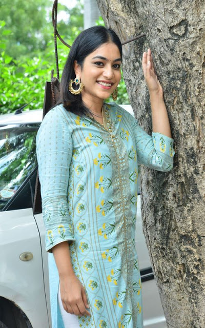 Punarnavi Bhupalam Cute Telugu Actress Latest Photoshoot Pics 17