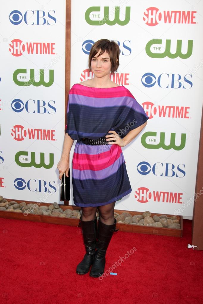 70+ Hot Pictures Of Renee Felice Smith From NCIS Los Angeles Will Her Fans Mad 2